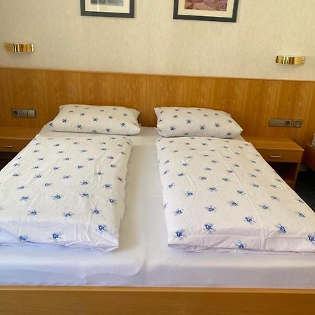 Gasthof/Pizzeria Hirsch Muhlheim an der Donau Екстер'єр фото